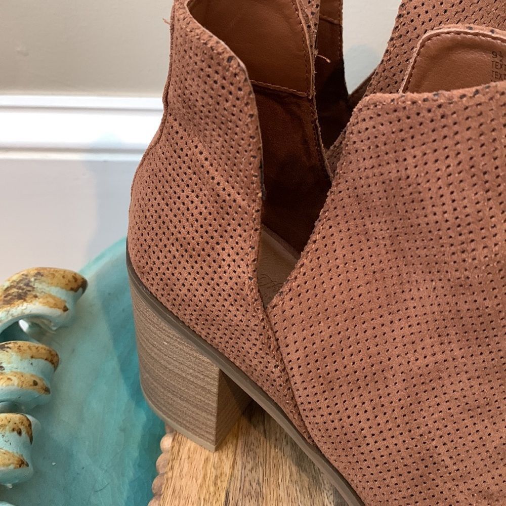 Universal Thread Open Toed Booties Size 9.5 - image 3